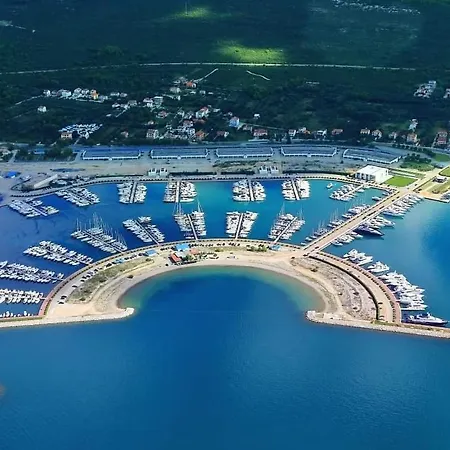 Luxury With Sea Wiew, Next To The Apartment Sukosan