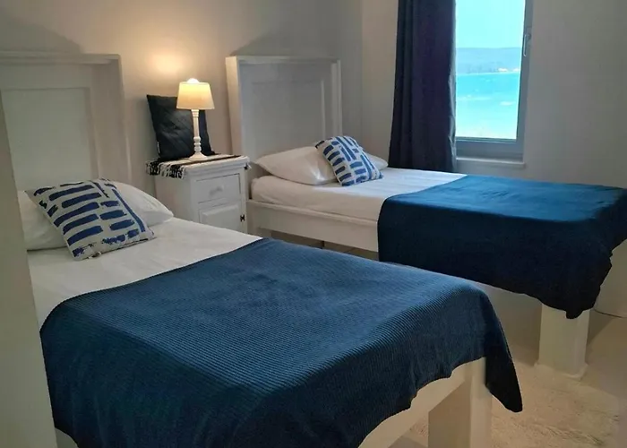公寓 Luxury With Sea Wiew, Next To The