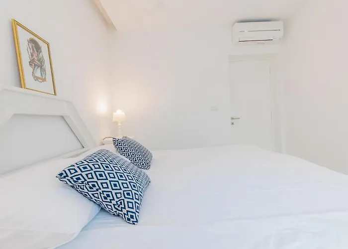 Luxury With Sea Wiew, Next To The 公寓 Sukošan