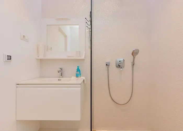 公寓 Luxury With Sea Wiew, Next To The