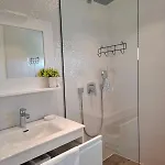 Appartamento Luxury With Sea Wiew, Next To The Sukošan