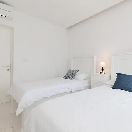 Luxury With Sea Wiew, Next To The Appartement *