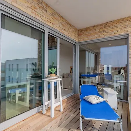Appartement Luxury With Sea Wiew, Next To The *
