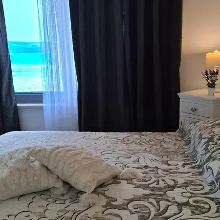 Luxury With Sea Wiew, Next To The Apartment